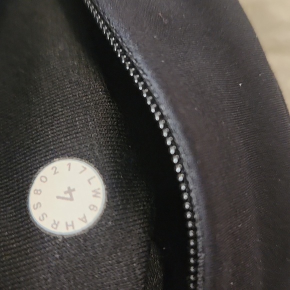 Lululemon Run The Day Crop 17" Size 4 Blush Berry /Black - Picture 6 of 11